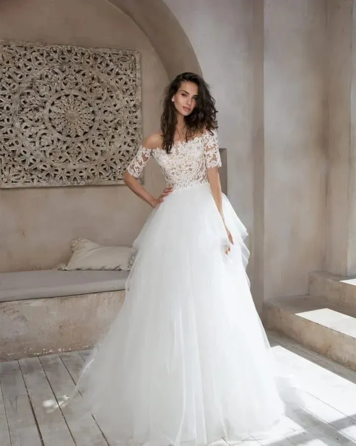 A Line Wedding Dresses Tulle Applique Tiered Skirts Wedding Dresses Back Hollow Floor Length Bribal Gowns Vestidos De Novia