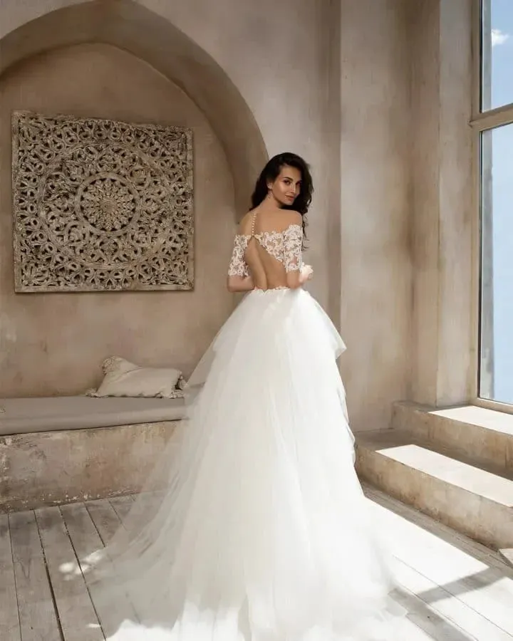 A Line Wedding Dresses Tulle Applique Tiered Skirts Wedding Dresses Back Hollow Floor Length Bribal Gowns Vestidos De Novia