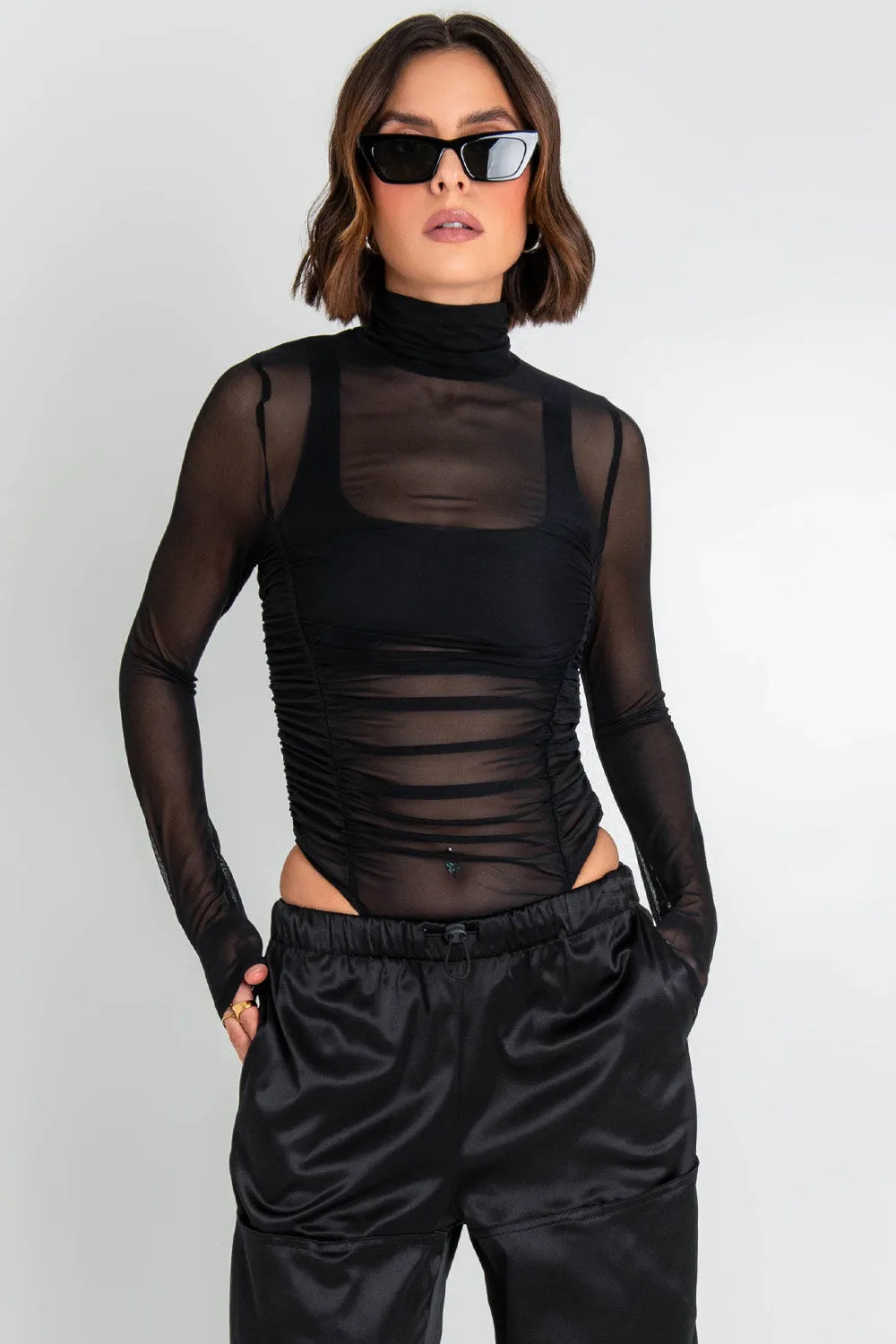 Body de mesh con plisados cuello alto