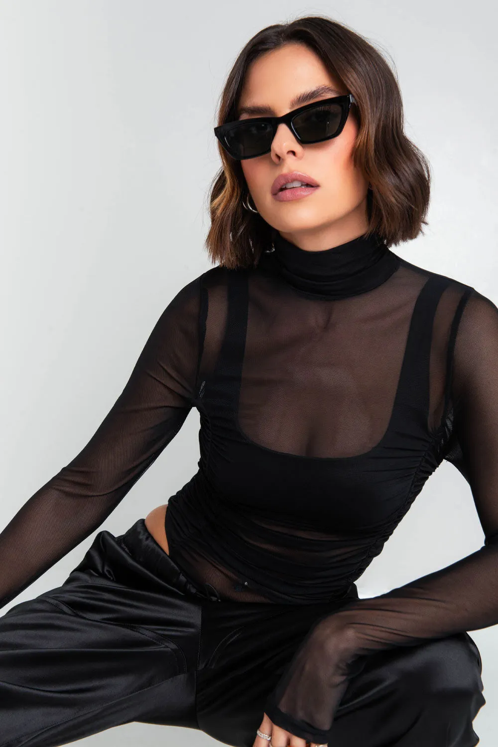 Body de mesh con plisados cuello alto