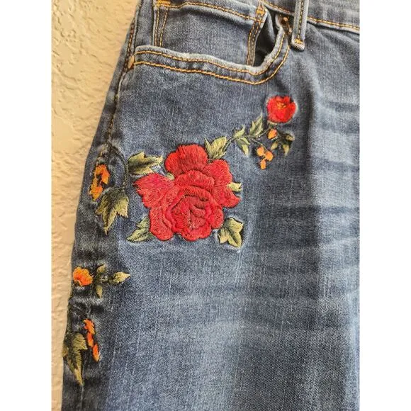 Driftwood Women's Embroidered Dark Wash Skinny Jeans 28