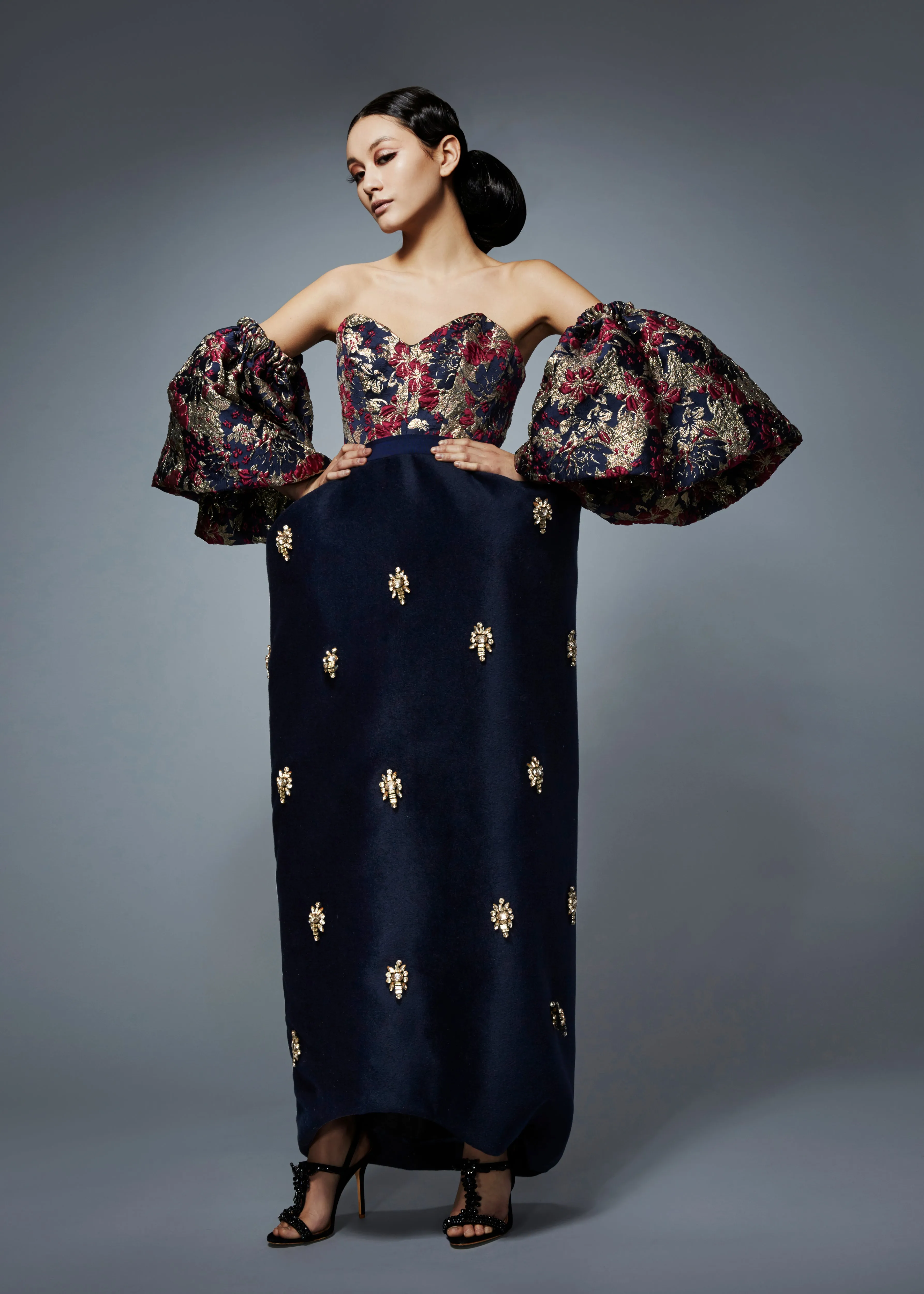 Floral Jacquard Corset & Sculpted Wool Skirt | Fall/Winter 19