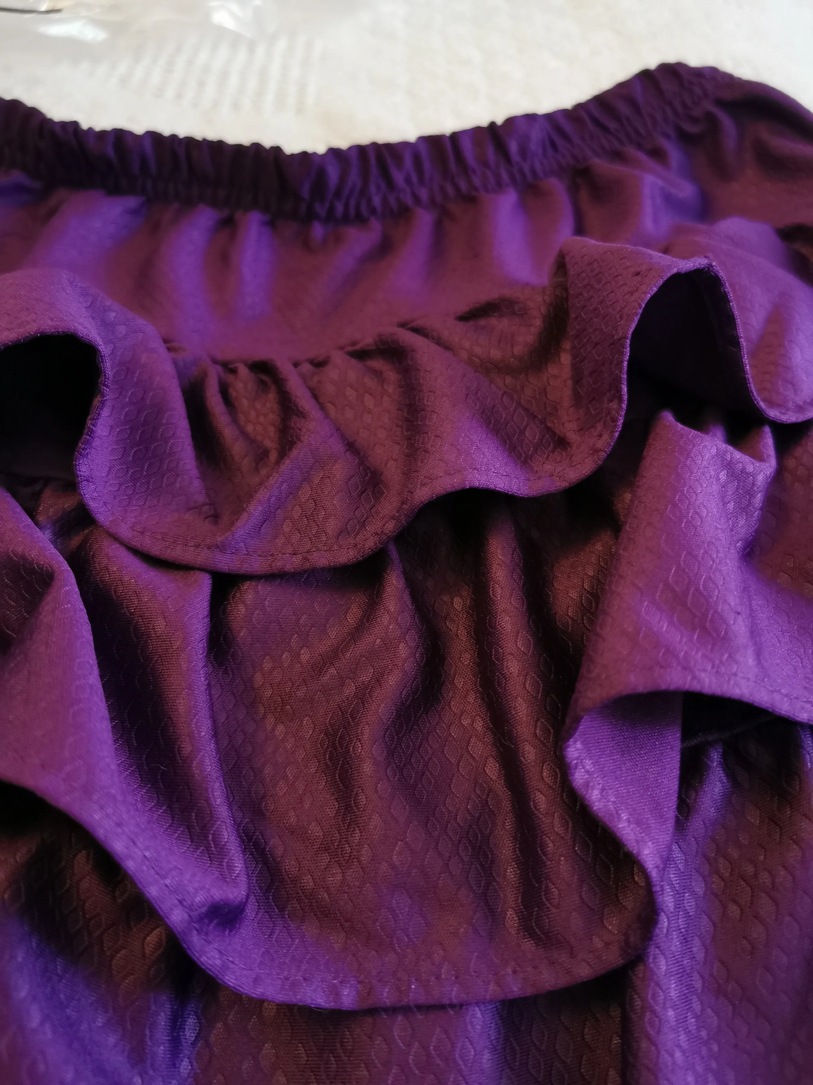 GIRL SIZE MEDIUM (7/8 YEARS) - Stretchy Ruffled Skirt EUC B8