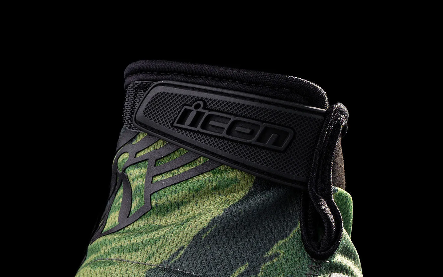 Icon Hooligan Tiger's Blood Gloves - Green
