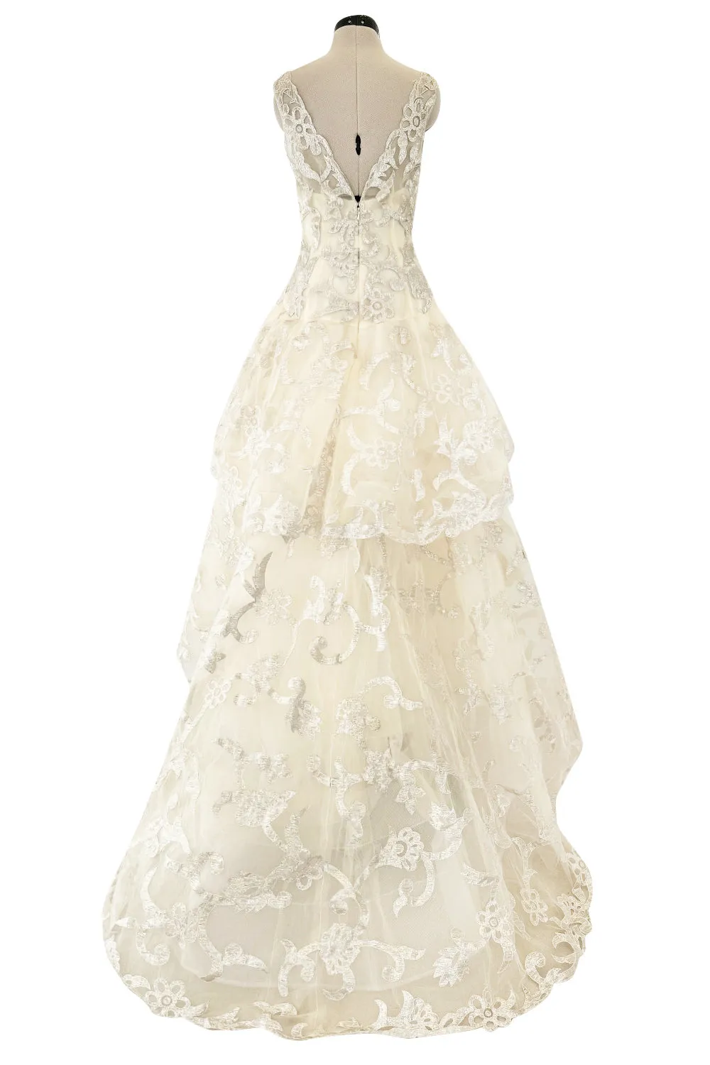 Incredible Pre-Fall 2015 Oscar de la Renta Runway Look 36 Pale Muted Metallic Gold Applique & Net Dress
