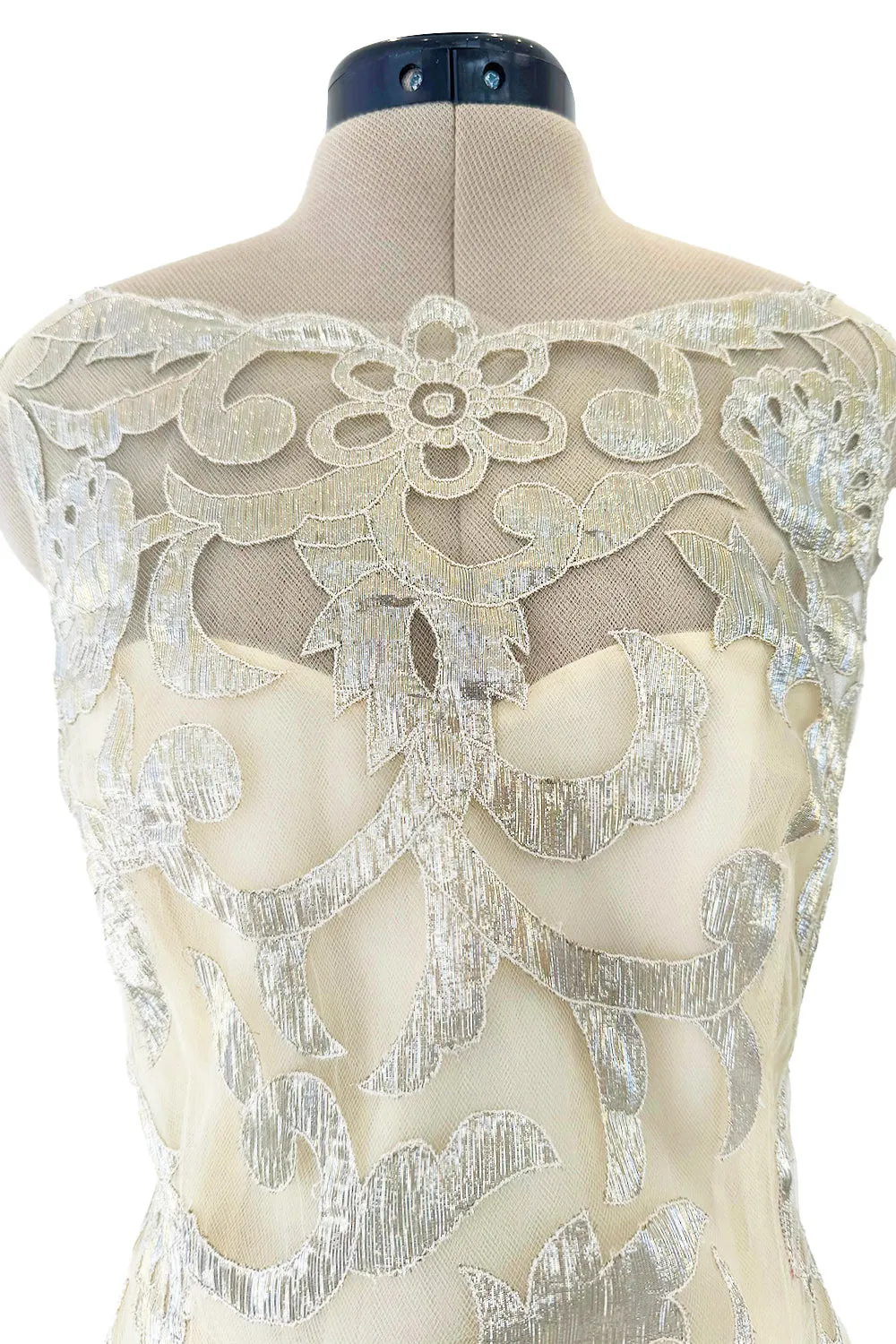 Incredible Pre-Fall 2015 Oscar de la Renta Runway Look 36 Pale Muted Metallic Gold Applique & Net Dress
