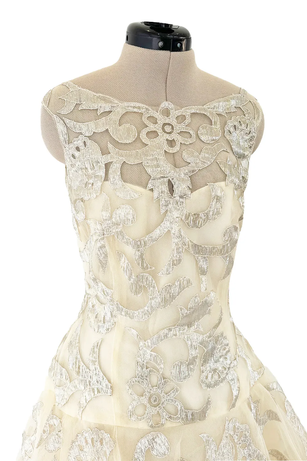 Incredible Pre-Fall 2015 Oscar de la Renta Runway Look 36 Pale Muted Metallic Gold Applique & Net Dress