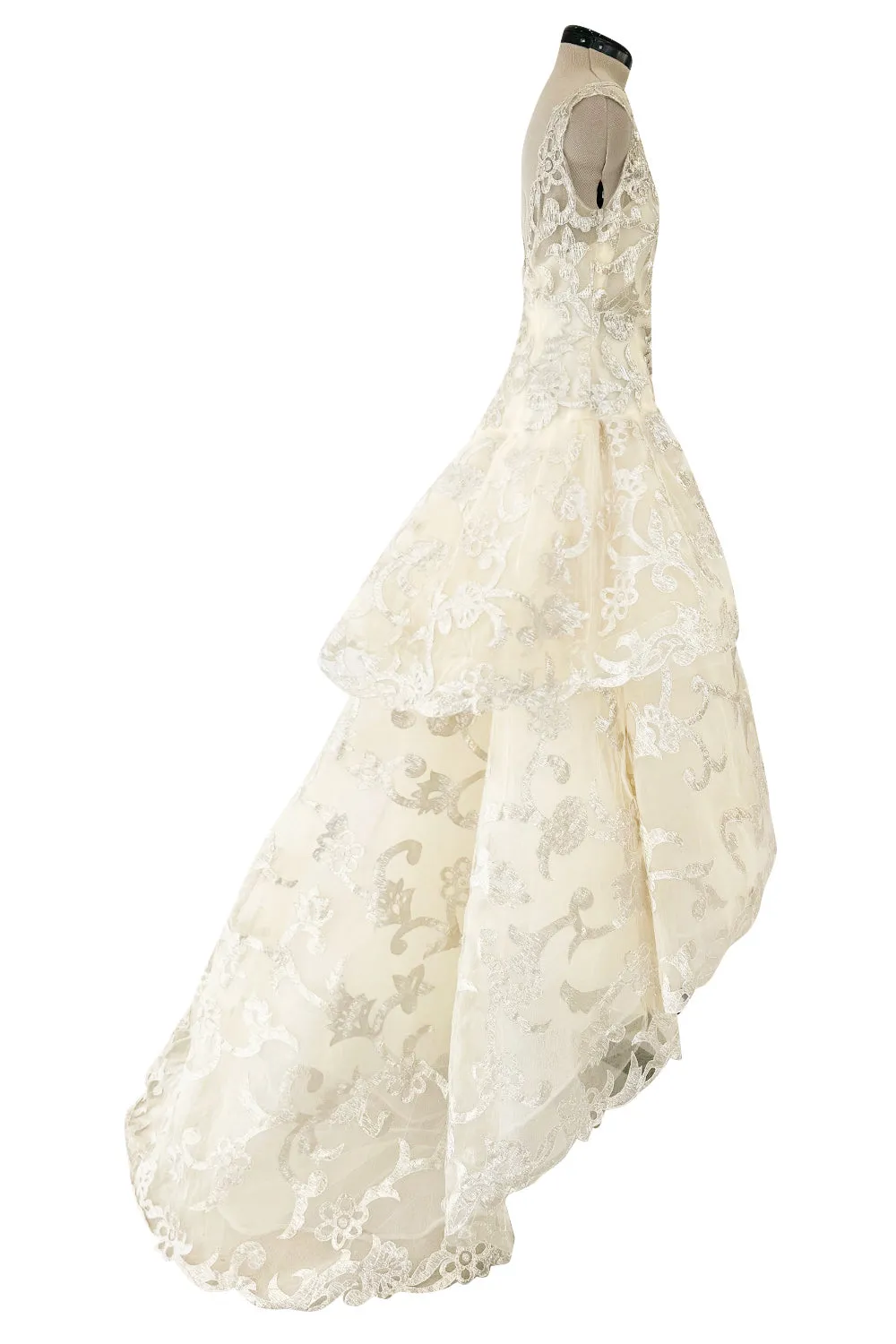 Incredible Pre-Fall 2015 Oscar de la Renta Runway Look 36 Pale Muted Metallic Gold Applique & Net Dress