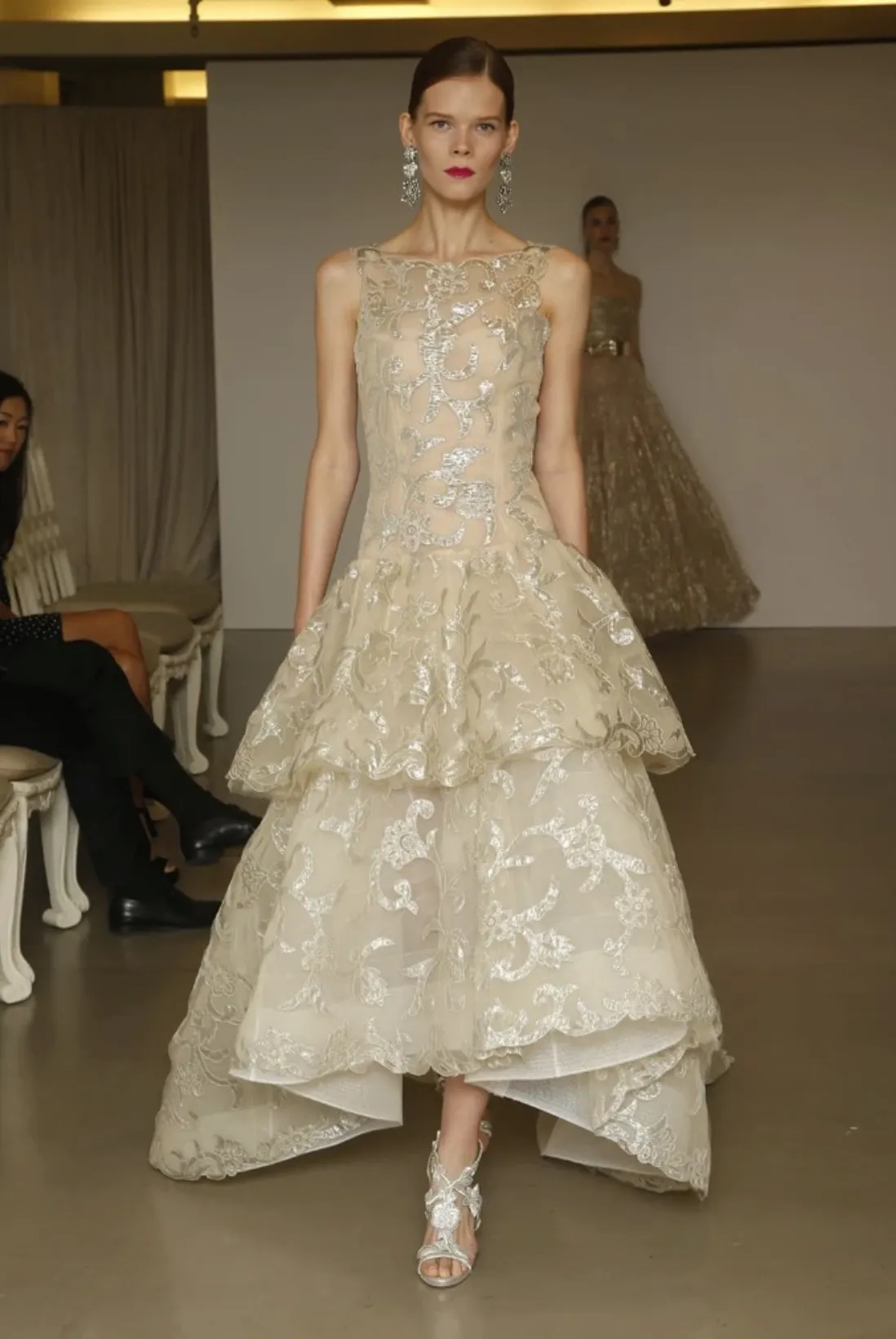 Incredible Pre-Fall 2015 Oscar de la Renta Runway Look 36 Pale Muted Metallic Gold Applique & Net Dress