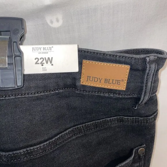Judy Blue Skinny Fit Jeans Women’s Sz 22W Blk High Rise Stretchy Distressed NWT