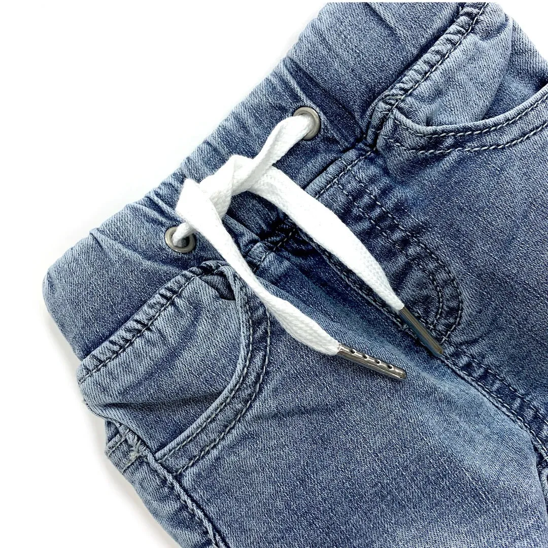 LIGHT WASH DISTRESSED DENIM