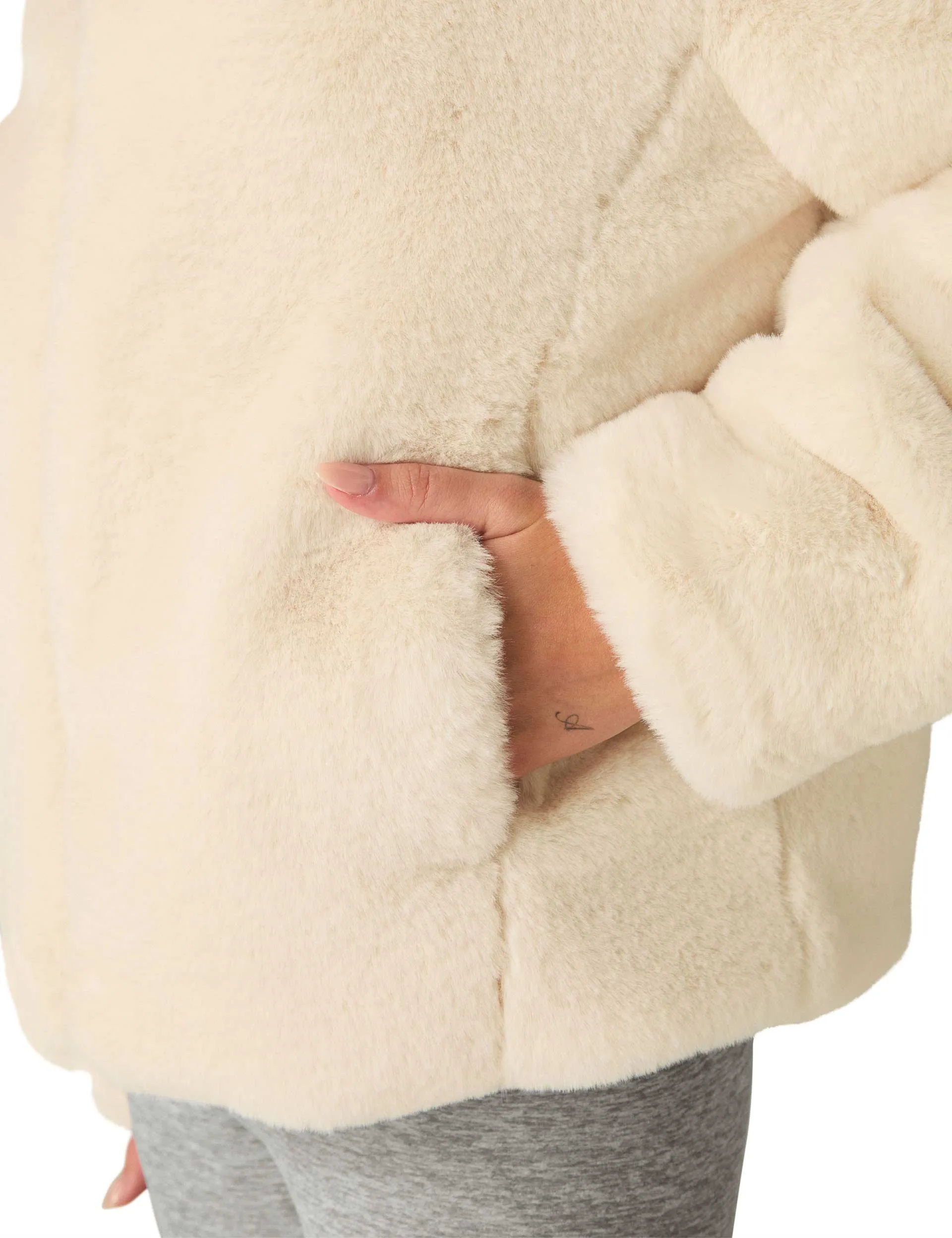 ON THE LIST FAUX FUR JACKETFRESH SNOW