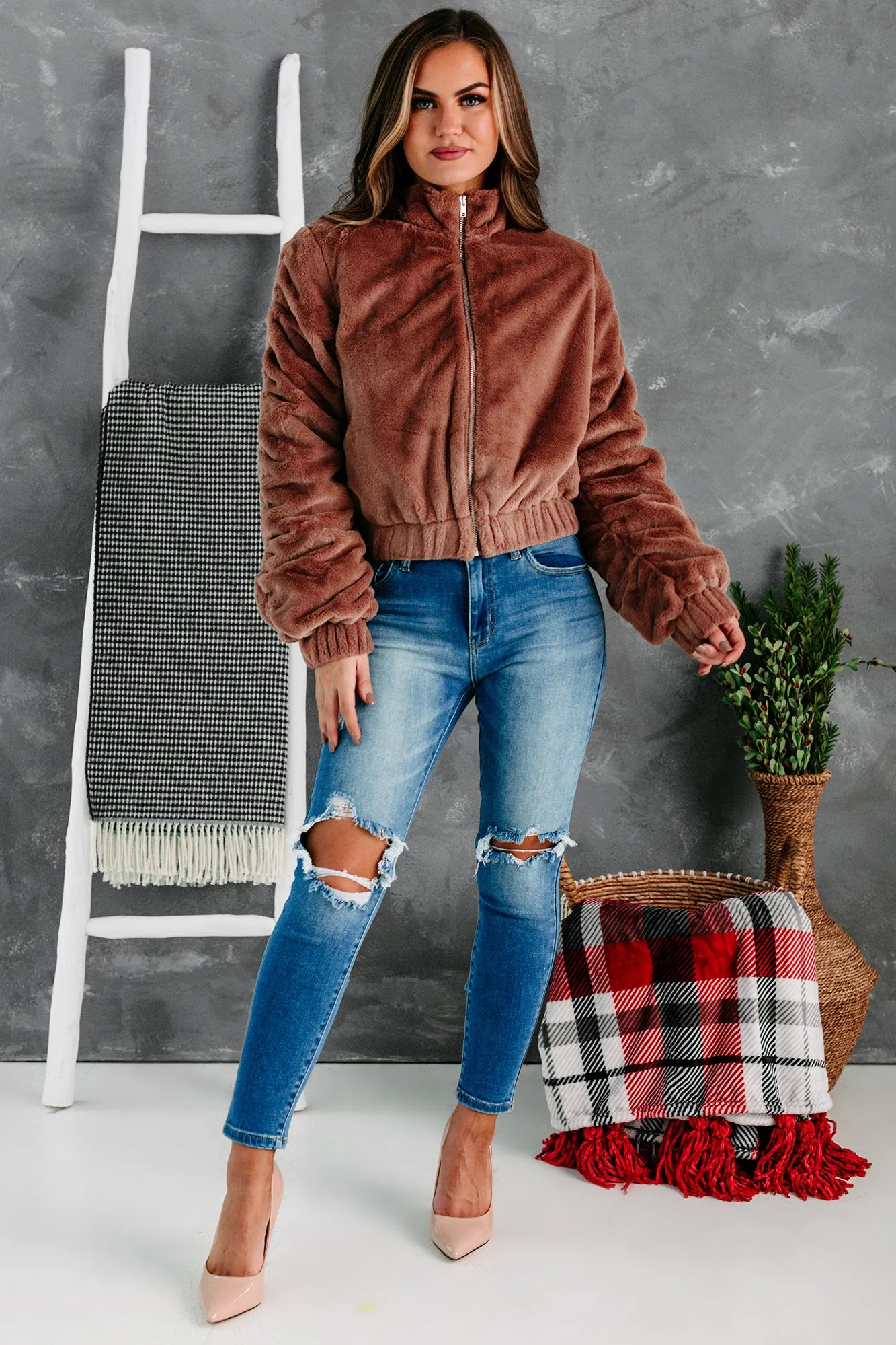 One Of The Cool Kids Ruched Faux Fur Jacket (Mauve)