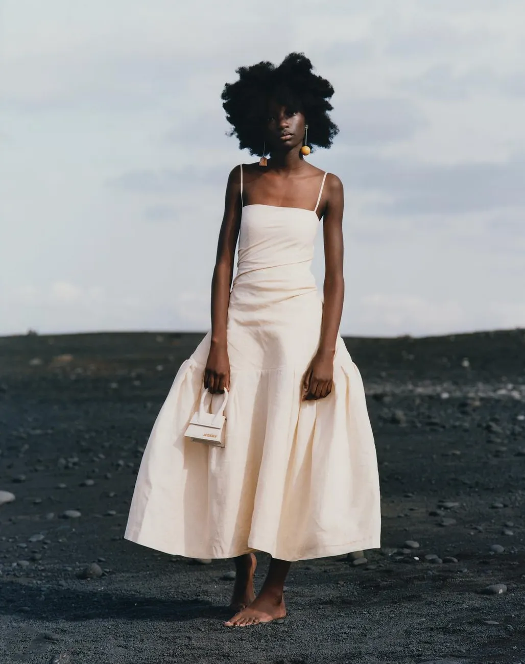 Spring 2018 Jacquemus by Simon Porte 'La Bomba' Closing Look Hoop Skirt Dress
