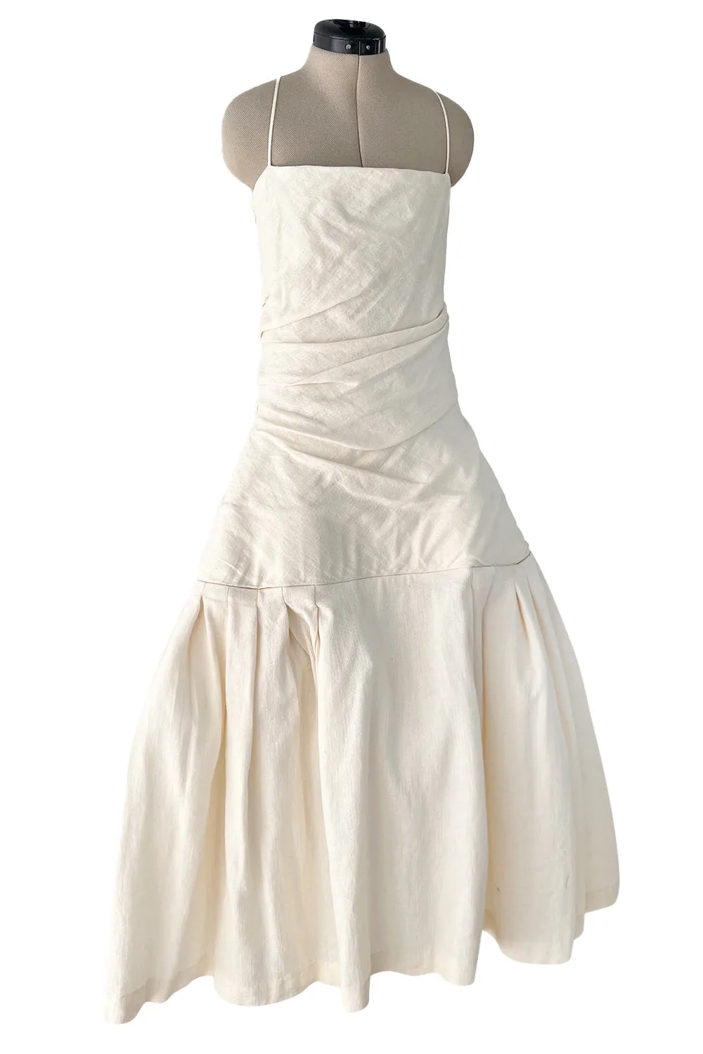 Spring 2018 Jacquemus by Simon Porte 'La Bomba' Closing Look Hoop Skirt Dress