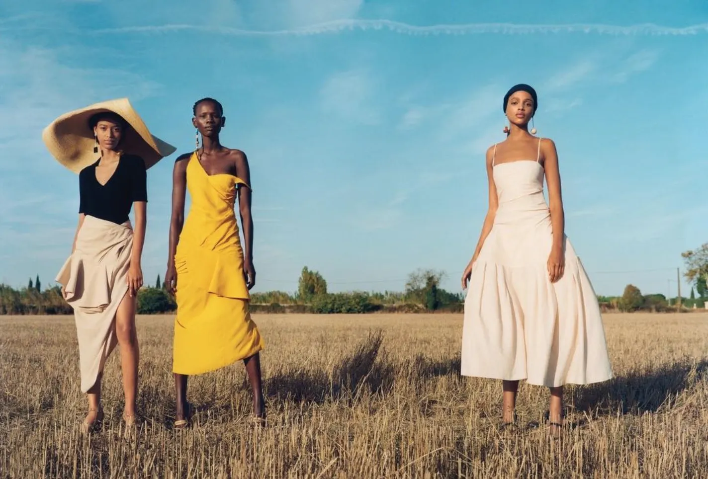 Spring 2018 Jacquemus by Simon Porte 'La Bomba' Closing Look Hoop Skirt Dress