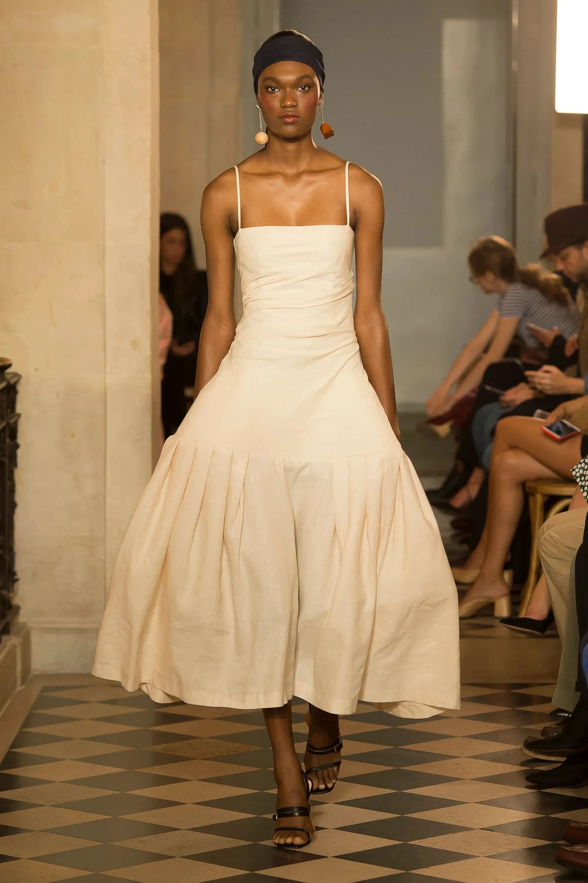 Spring 2018 Jacquemus by Simon Porte 'La Bomba' Closing Look Hoop Skirt Dress