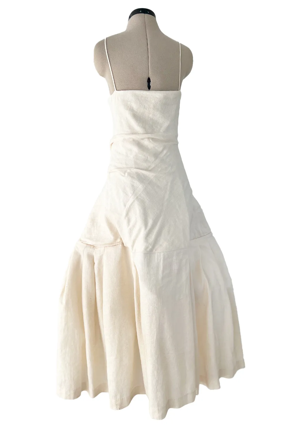 Spring 2018 Jacquemus by Simon Porte 'La Bomba' Closing Look Hoop Skirt Dress