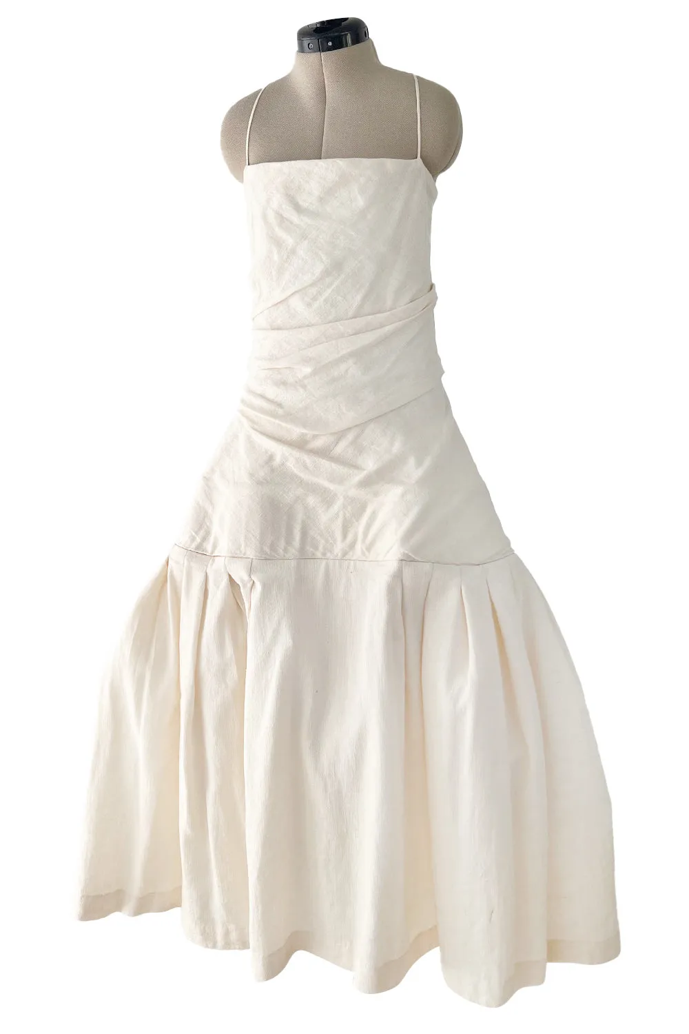 Spring 2018 Jacquemus by Simon Porte 'La Bomba' Closing Look Hoop Skirt Dress