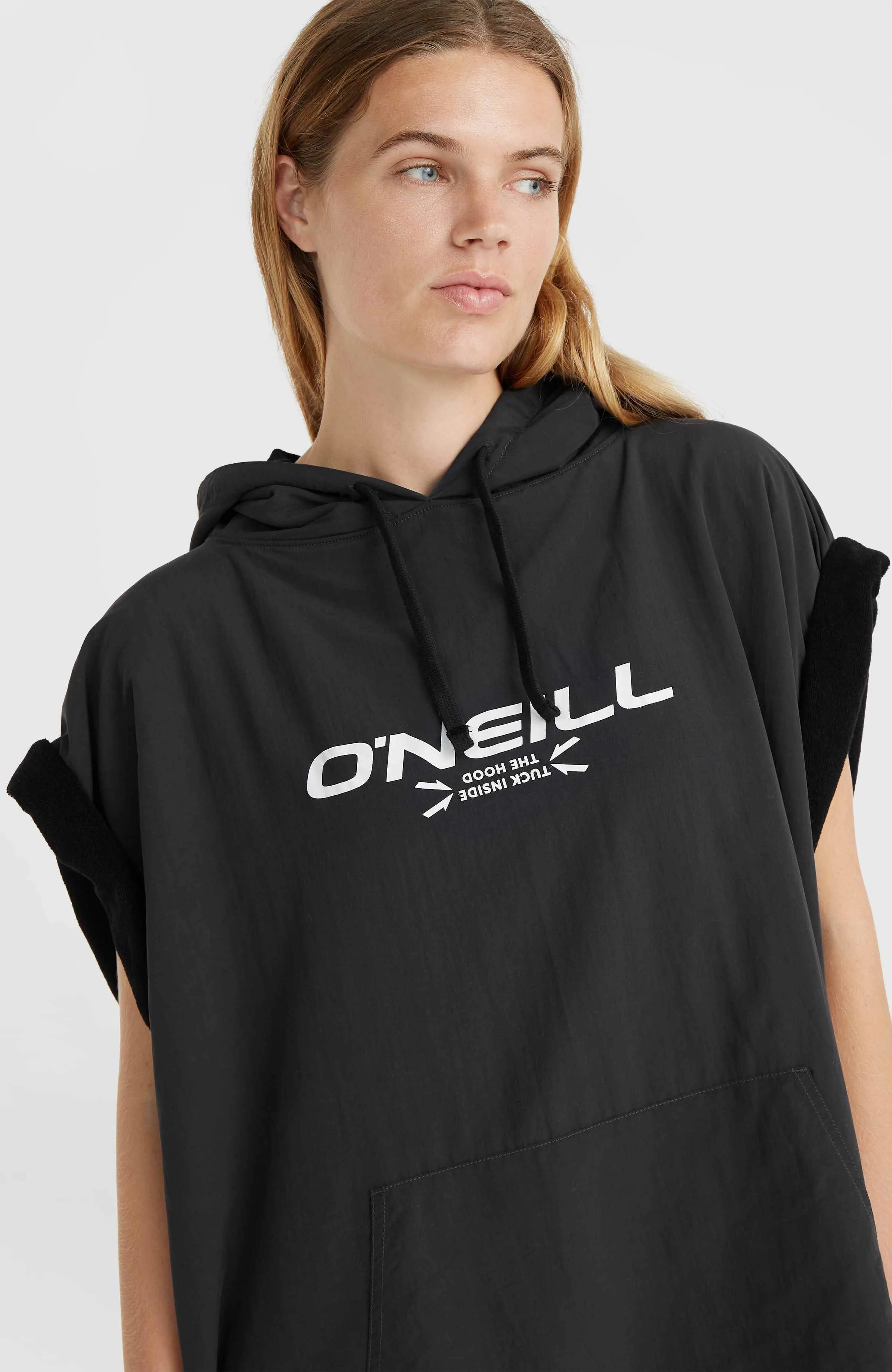 Wasserabweisender O'Neill TRVLR Series Poncho | Black Out